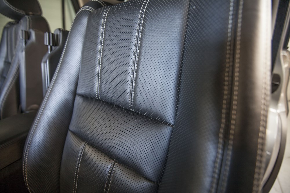 réparation cuirs interieurs voiture